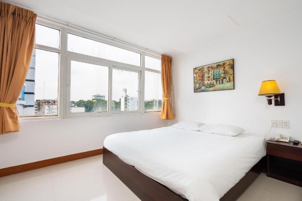 Cabana - 47a Nguyen Trai, Q1 - By Bay Luxury Khách sạn 3*